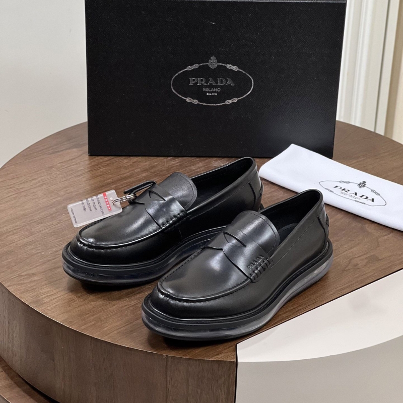 Pra*a leather shoes